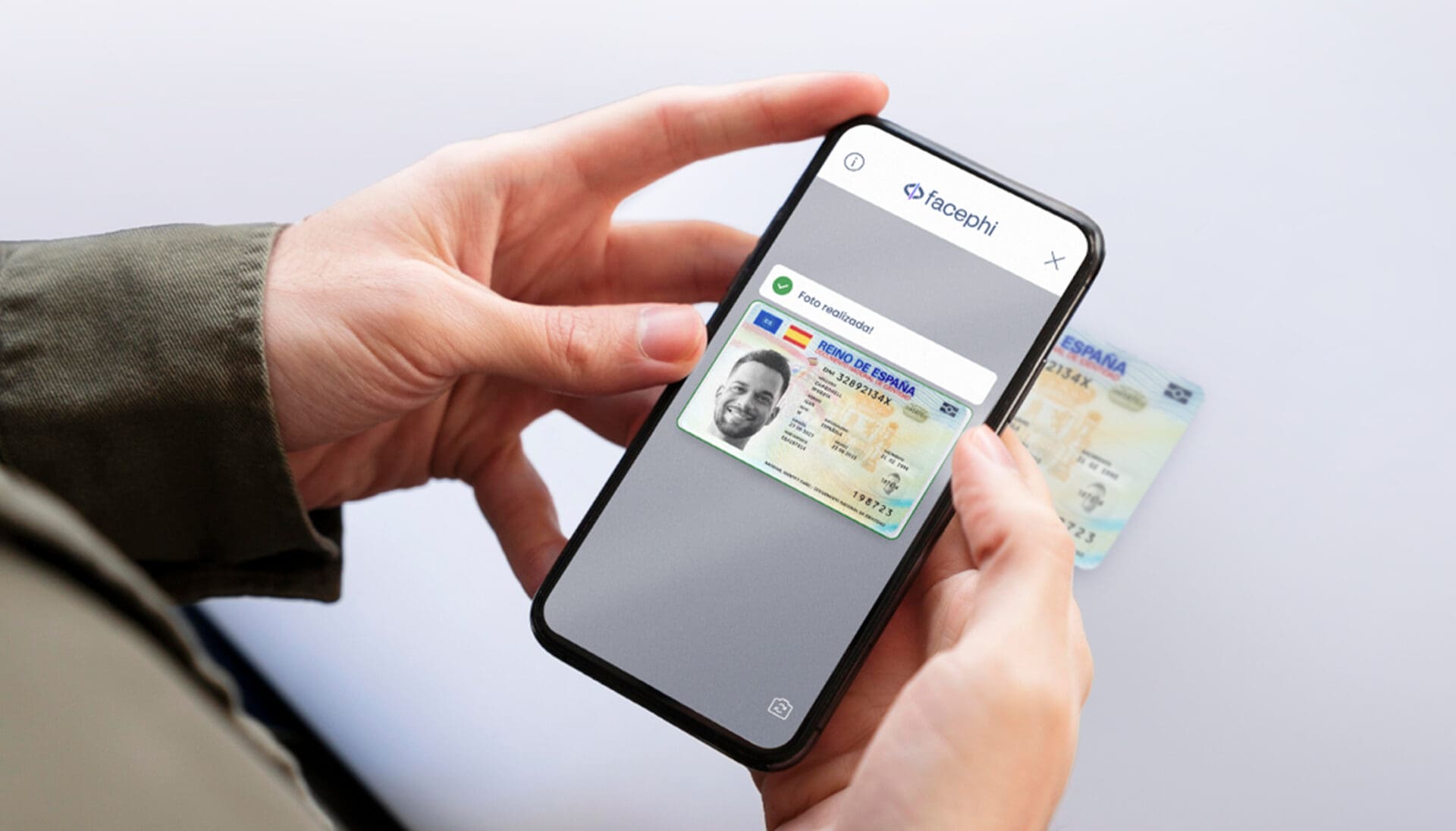 Optimise your onboarding with automatic capture and advanced AI
