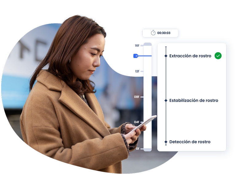 Usuaria observando el móvil. Una gráfica superpuesta muestra el proceso de verificación facial